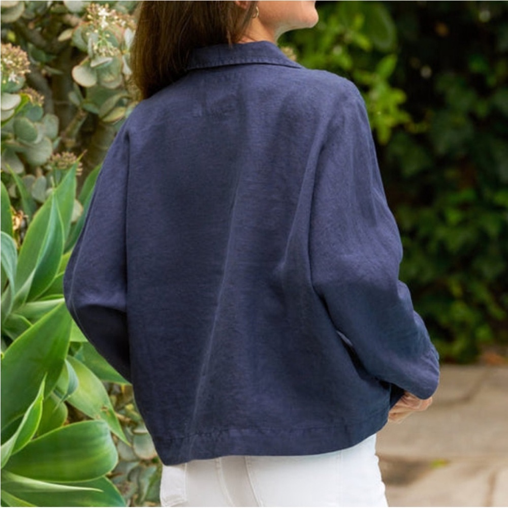 Frank & Eileen Gabi Popover Shirt in Navy - Picture 4 of 7